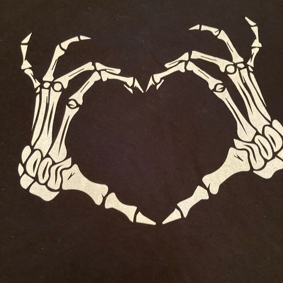 Woman’s Halloween Tee Shirt - Picture 2 of 3